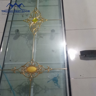 Cửa kính hộp nan đẹp đồng xoài