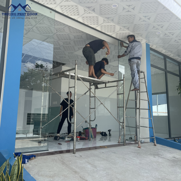 Lắp đặt Cửa tự động