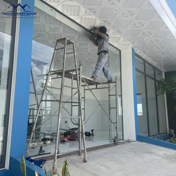 Lắp đặt Cửa tự động