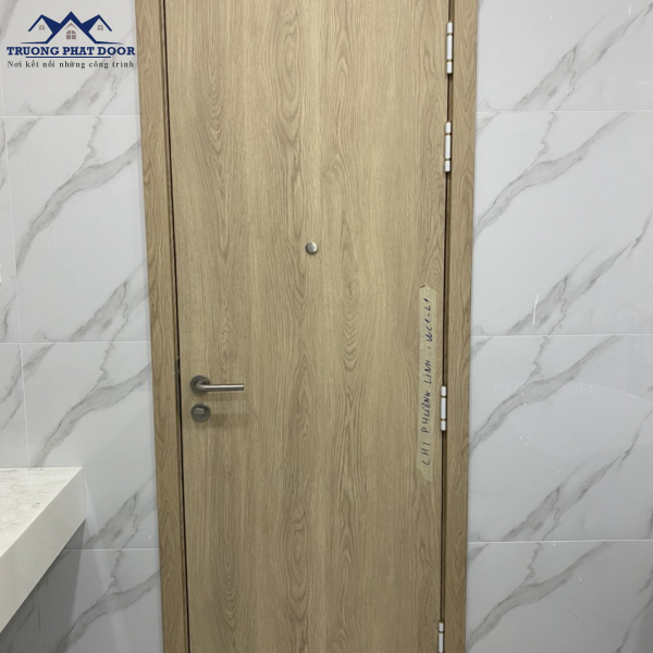 Cửa nhựa composit bình long