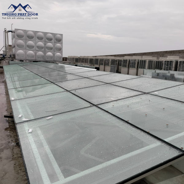 Mái kính cường lực lấy sáng đồng xoài